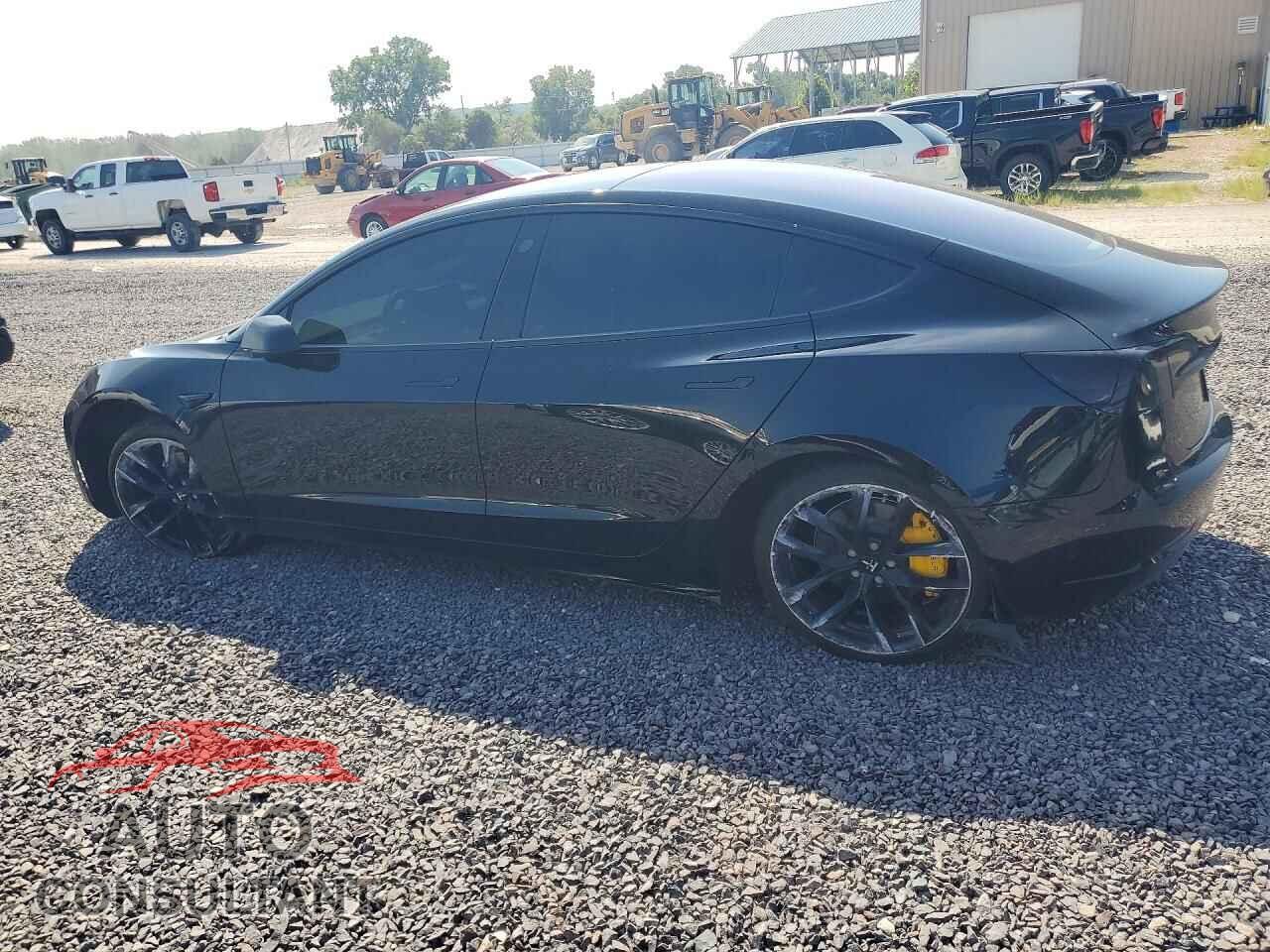 TESLA MODEL 3 2019 - 5YJ3E1EBXKF208566