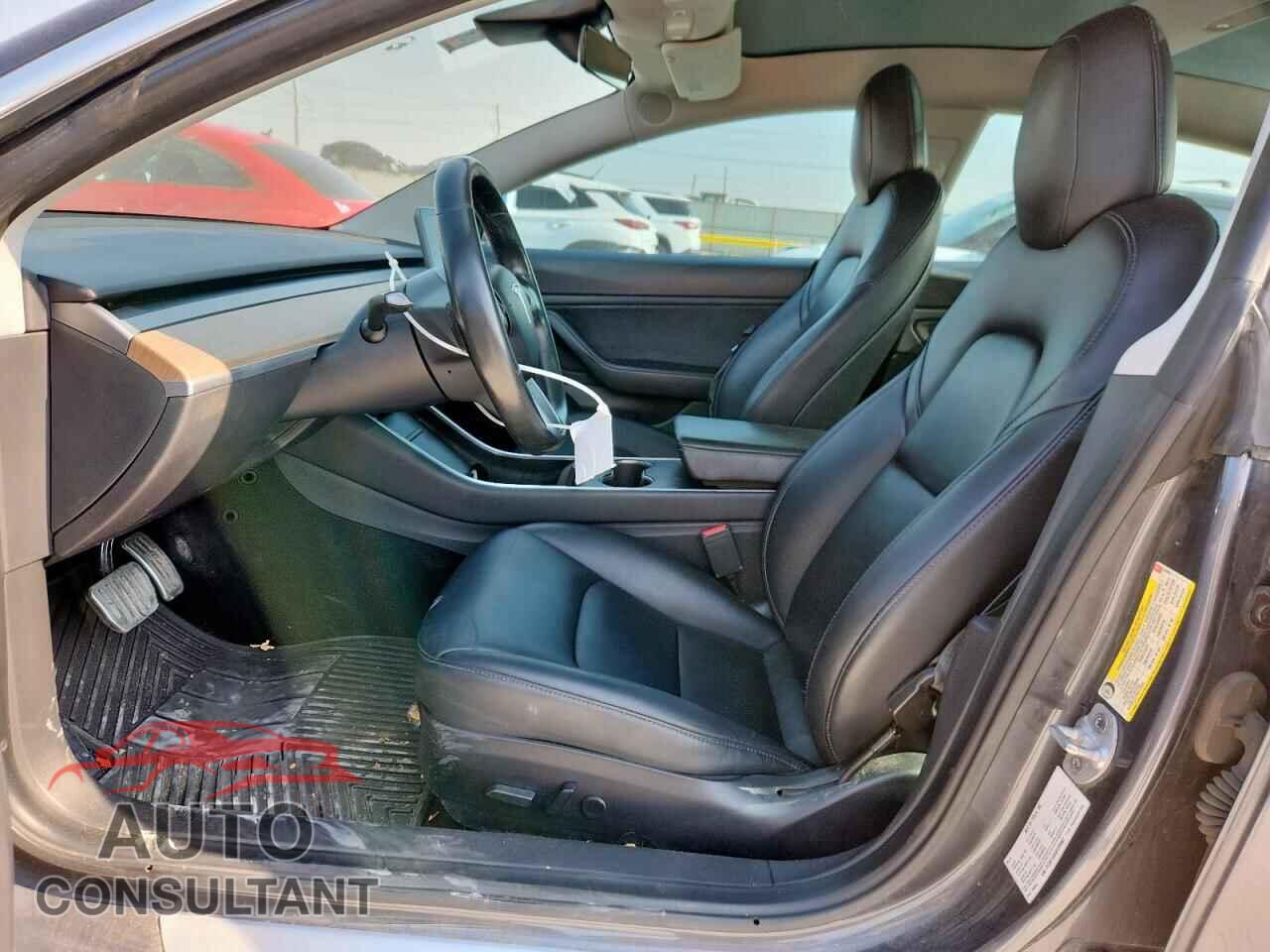TESLA MODEL 3 2019 - 5YJ3E1EB4KF209907