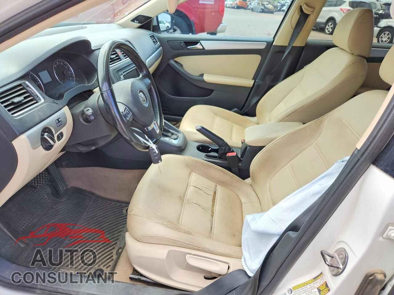 VOLKSWAGEN JETTA 2012 - 3VWLL7AJ5CM360111