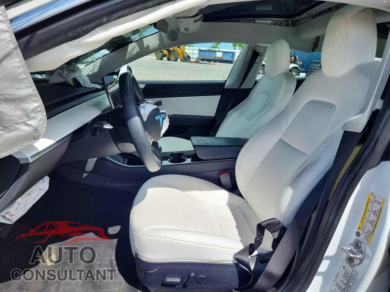 TESLA MODEL 3 2020 - 5YJ3E1EA5LF720857