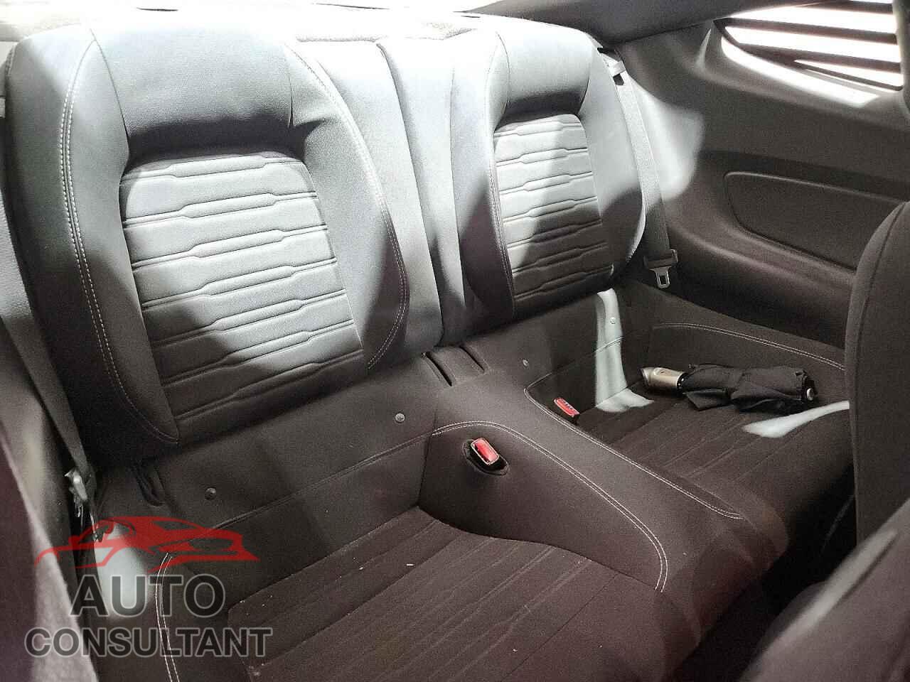 FORD MUSTANG 2017 - 1FA6P8TH7H5238194