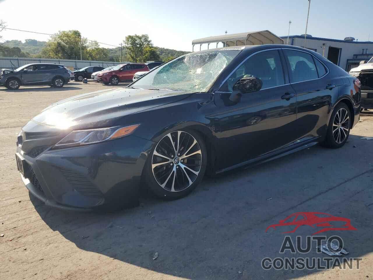 TOYOTA CAMRY 2018 - 4T1B11HK1JU609881