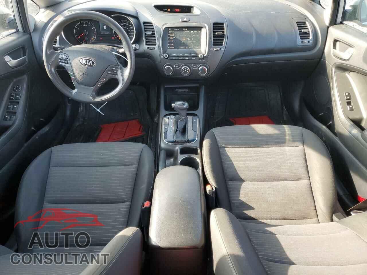 KIA FORTE 2017 - 3KPFL4A77HE020401