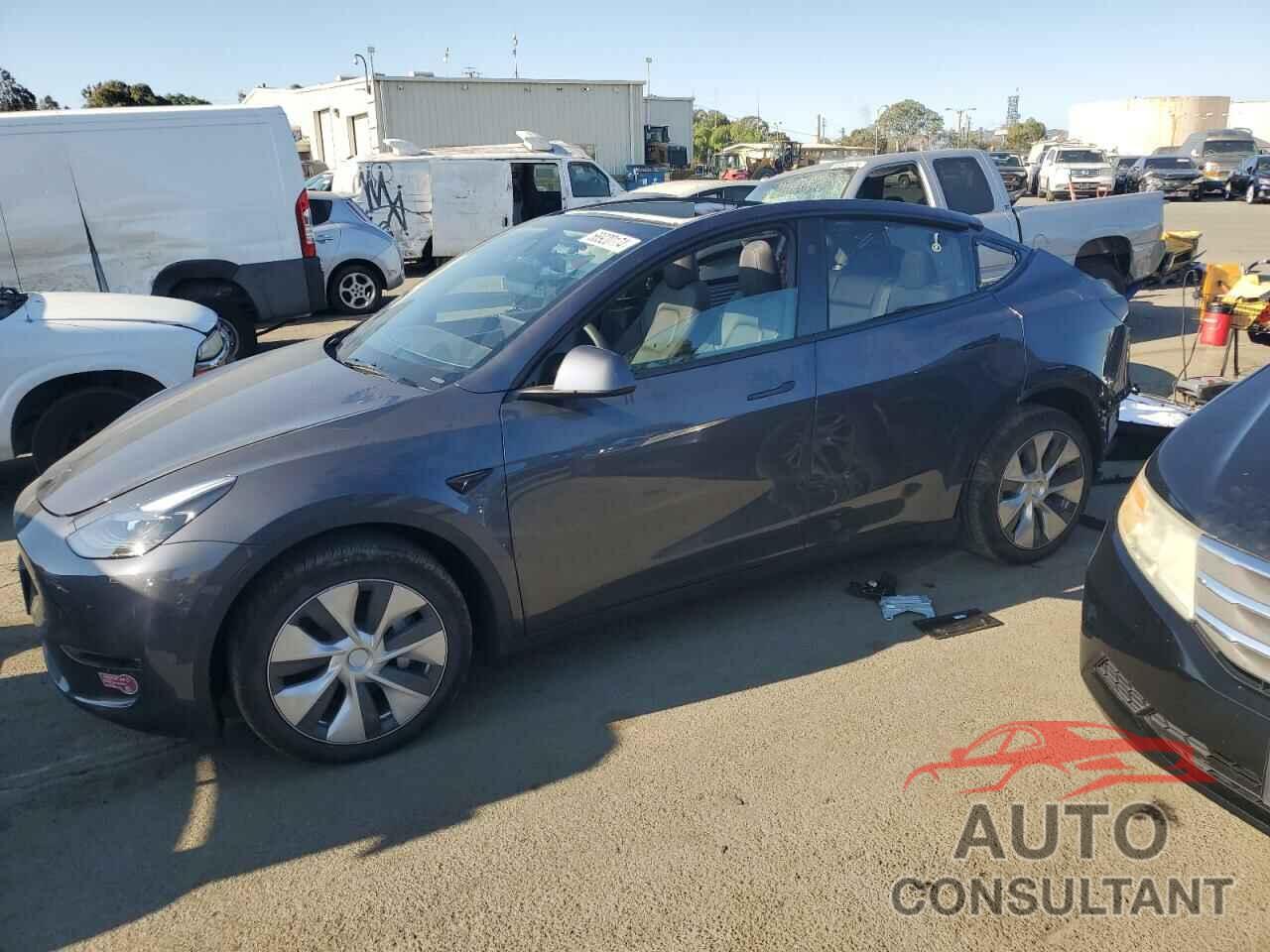 TESLA MODEL Y 2023 - 7SAYGDED7PF966717