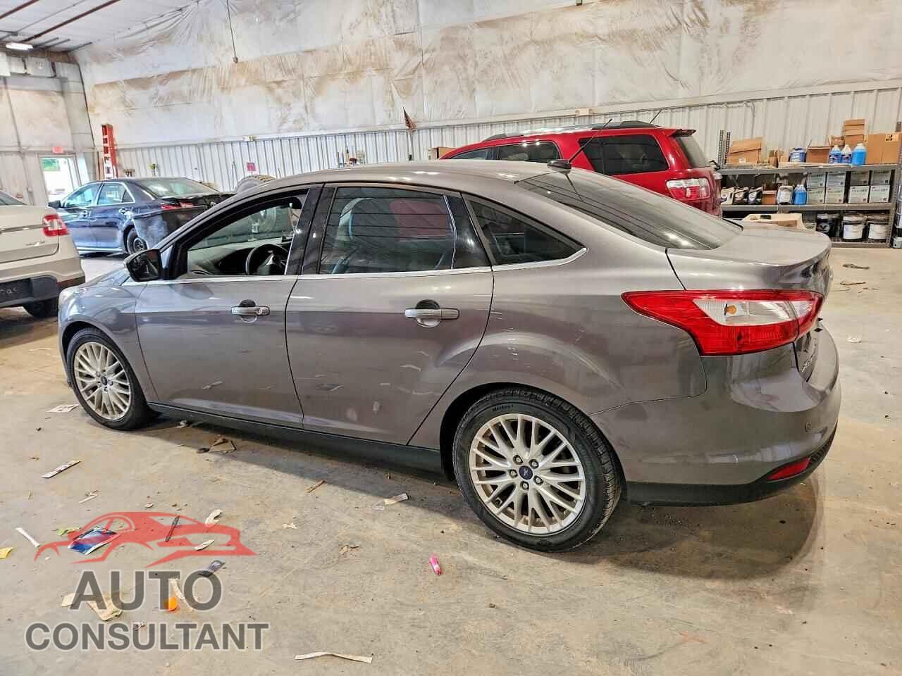 FORD FOCUS 2012 - 1FAHP3H21CL421756