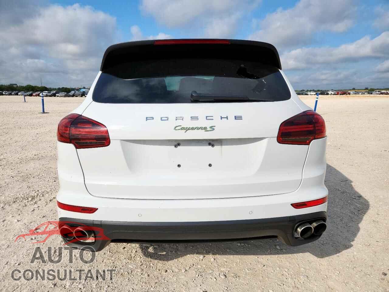 PORSCHE CAYENNE 2016 - WP1AE2A24GLA64521