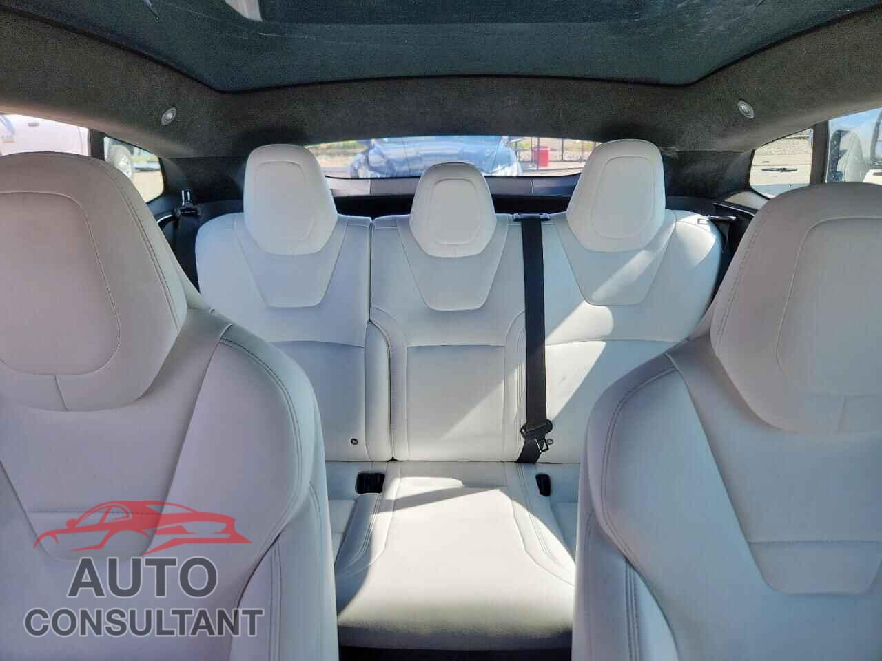 TESLA MODEL S 2017 - 5YJSA1E16HF214601