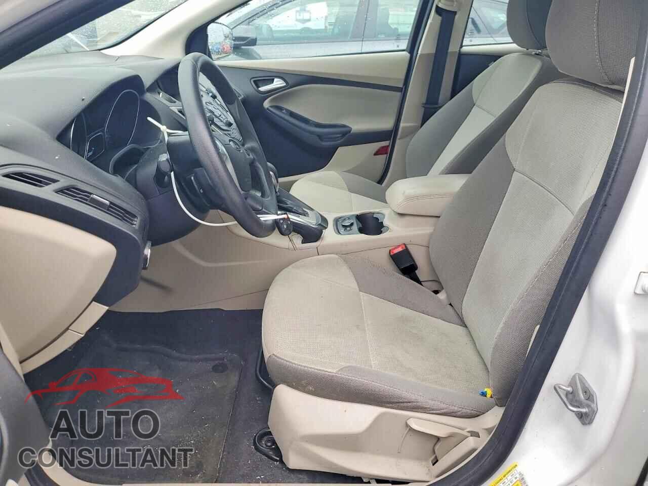 FORD FOCUS 2014 - 1FADP3F21EL131022