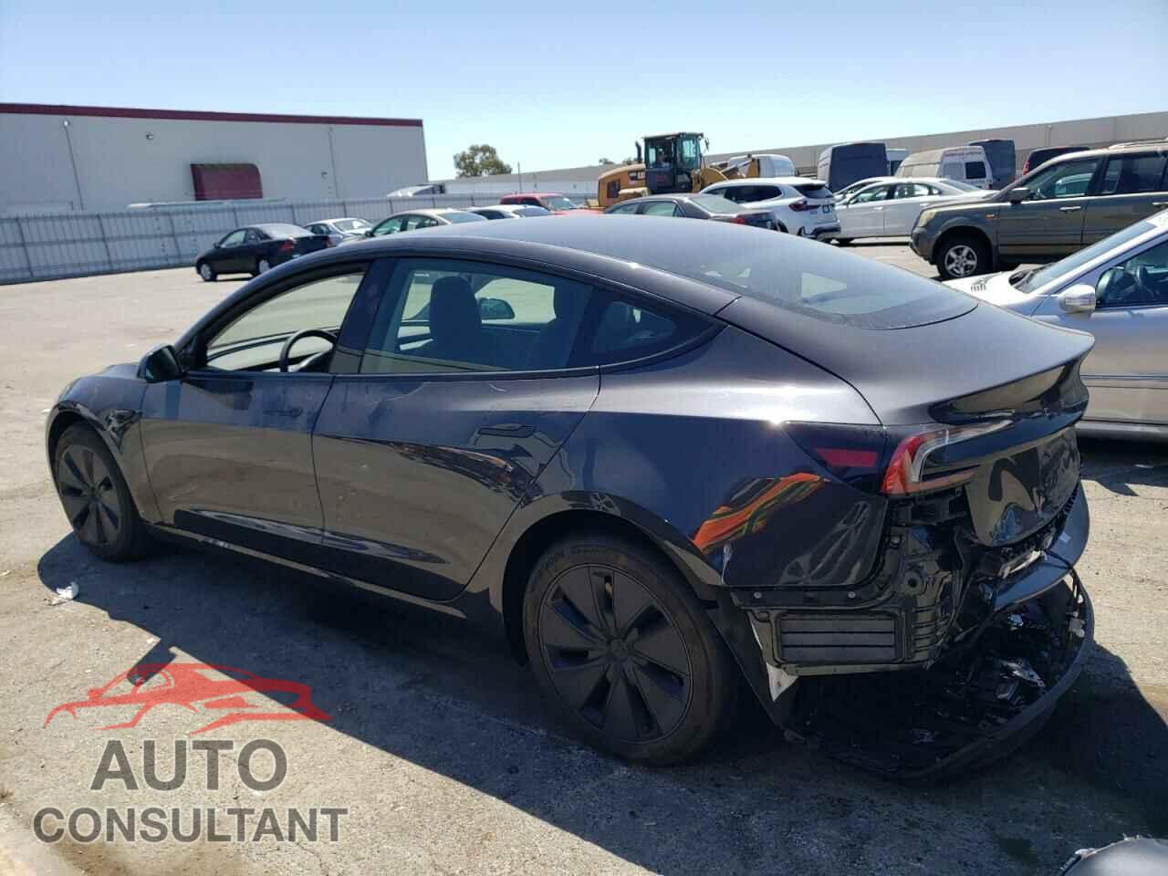 TESLA MODEL 3 2024 - 5YJ3E1EA7RF718648