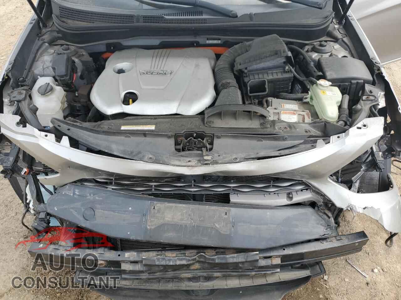 HYUNDAI SONATA 2012 - KMHEC4A45CA028196