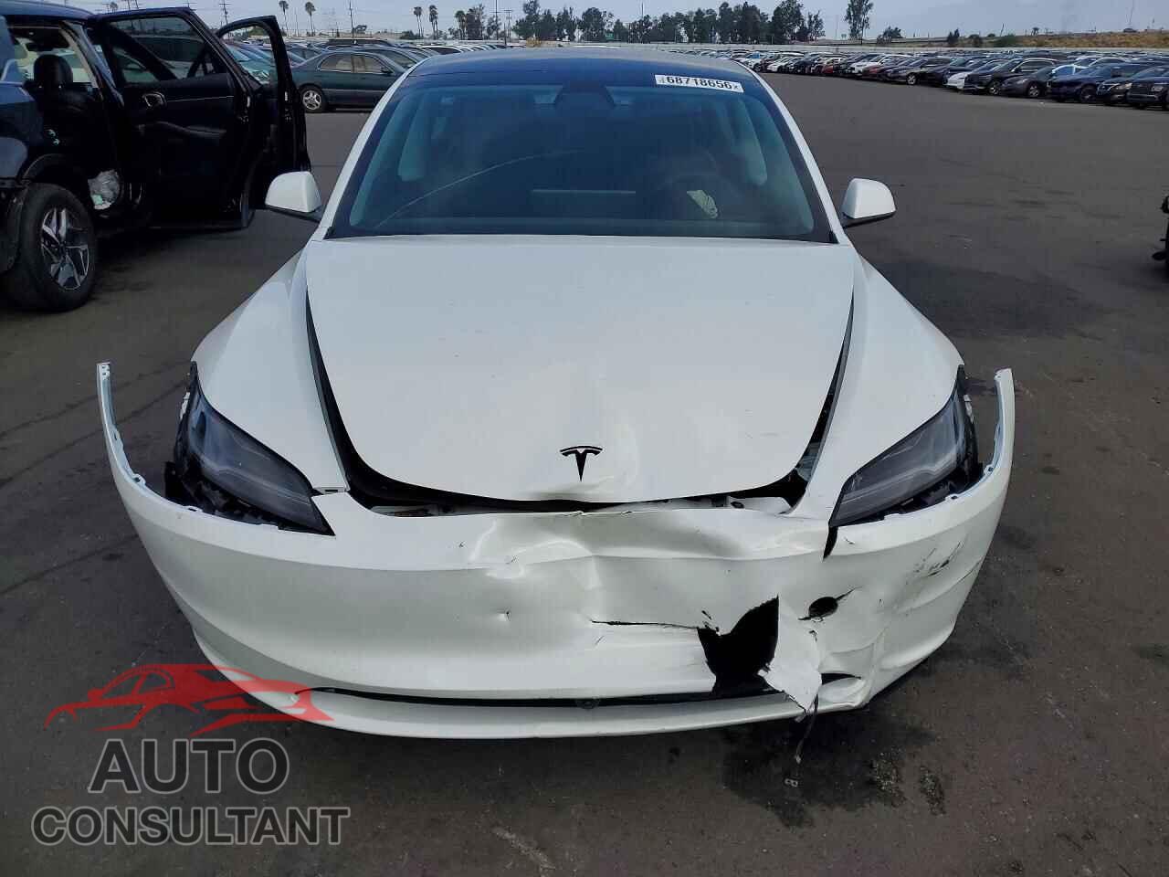 TESLA MODEL 3 2026 - 5YJ3E1EA7TF193744