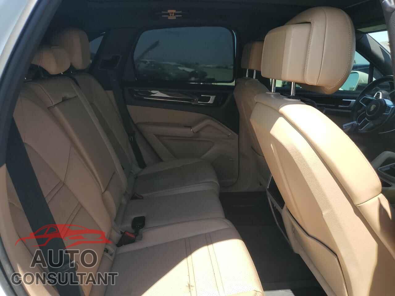 PORSCHE CAYENNE 2019 - WP1AA2AY9KDA15270