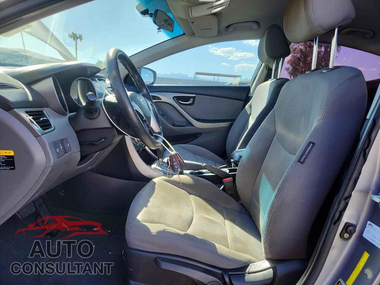 HYUNDAI ELANTRA 2013 - KMHDH4AE3DU939195
