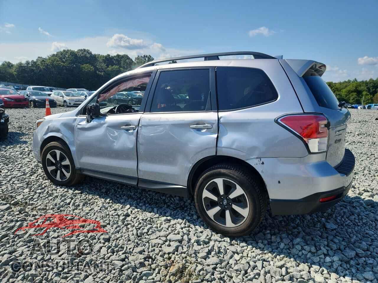 SUBARU FORESTER 2017 - JF2SJADC8HH508201