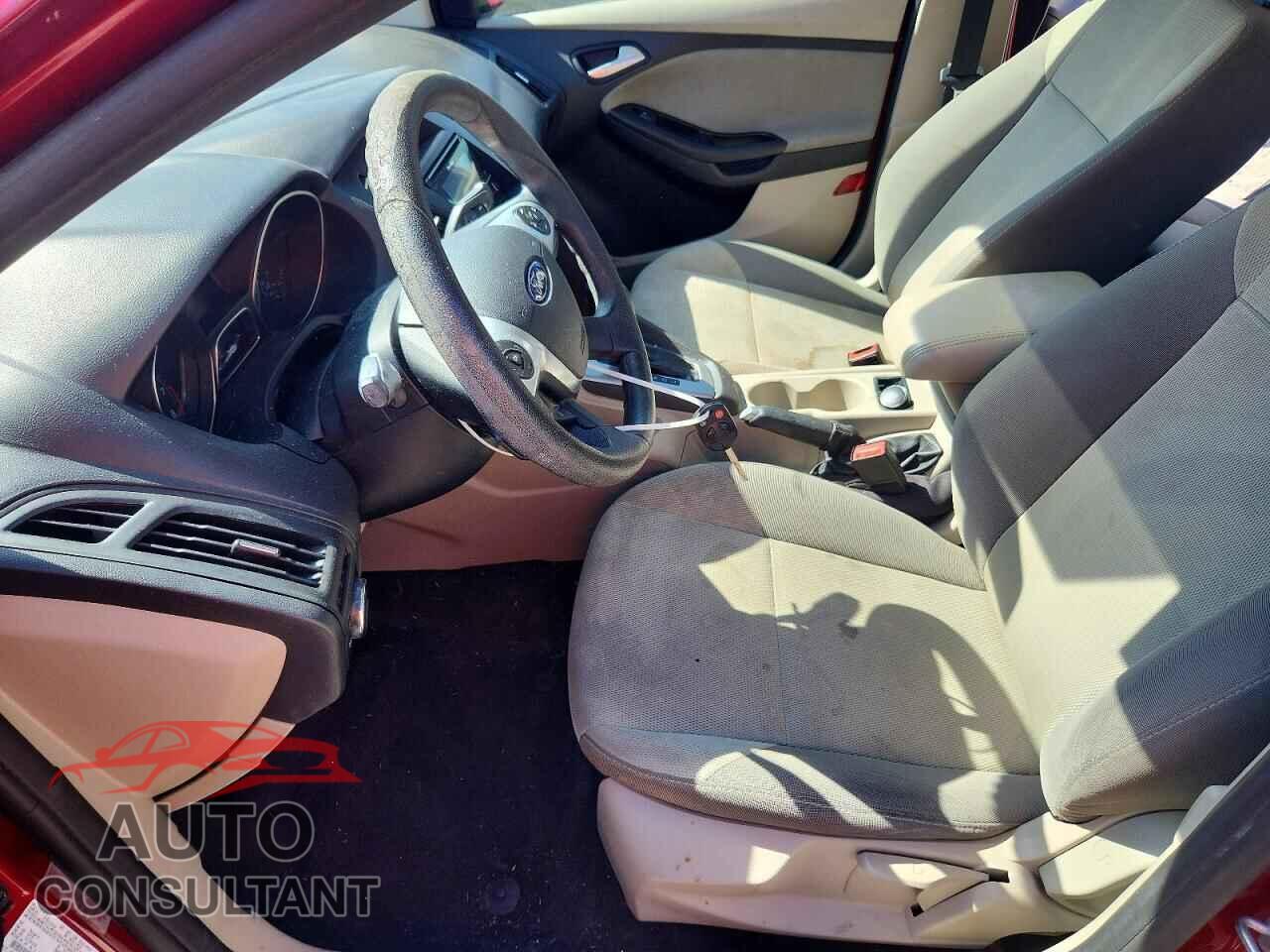 FORD FOCUS 2014 - 1FADP3F28EL127646