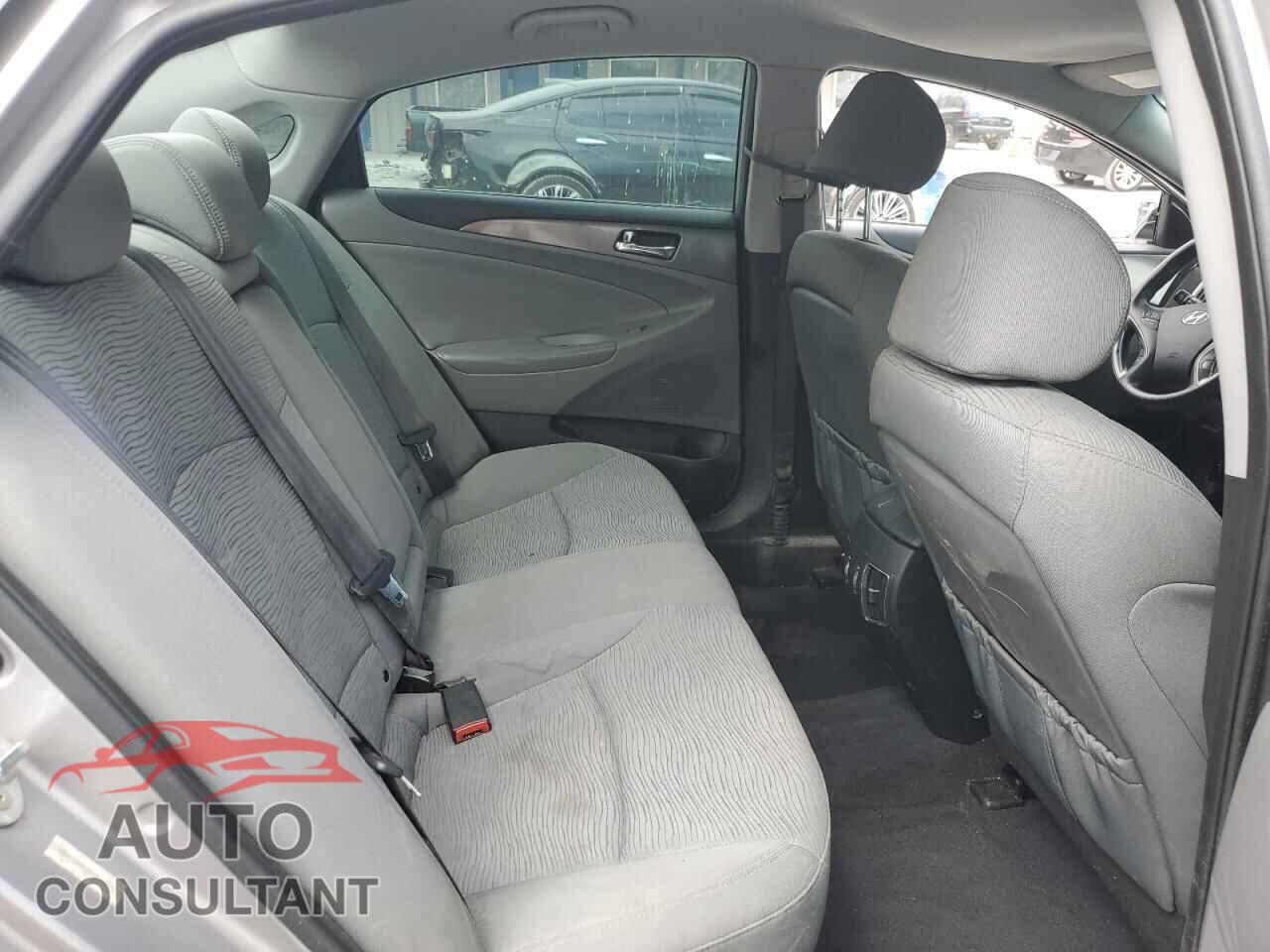 HYUNDAI SONATA 2011 - KMHEC4A43BA004011