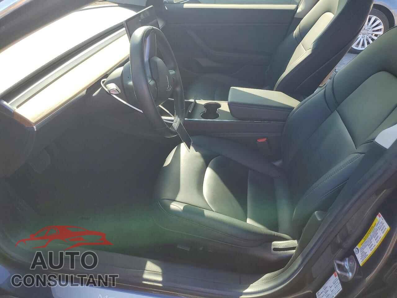 TESLA MODEL 3 2018 - 5YJ3E1EA9JF011992