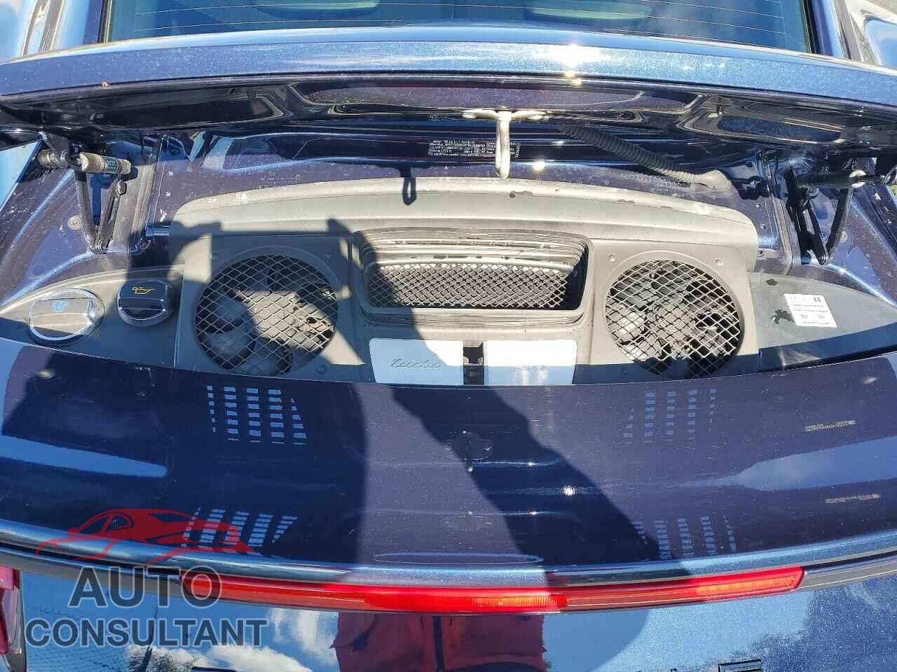 PORSCHE 911 2018 - WP0AD2A92JS156533