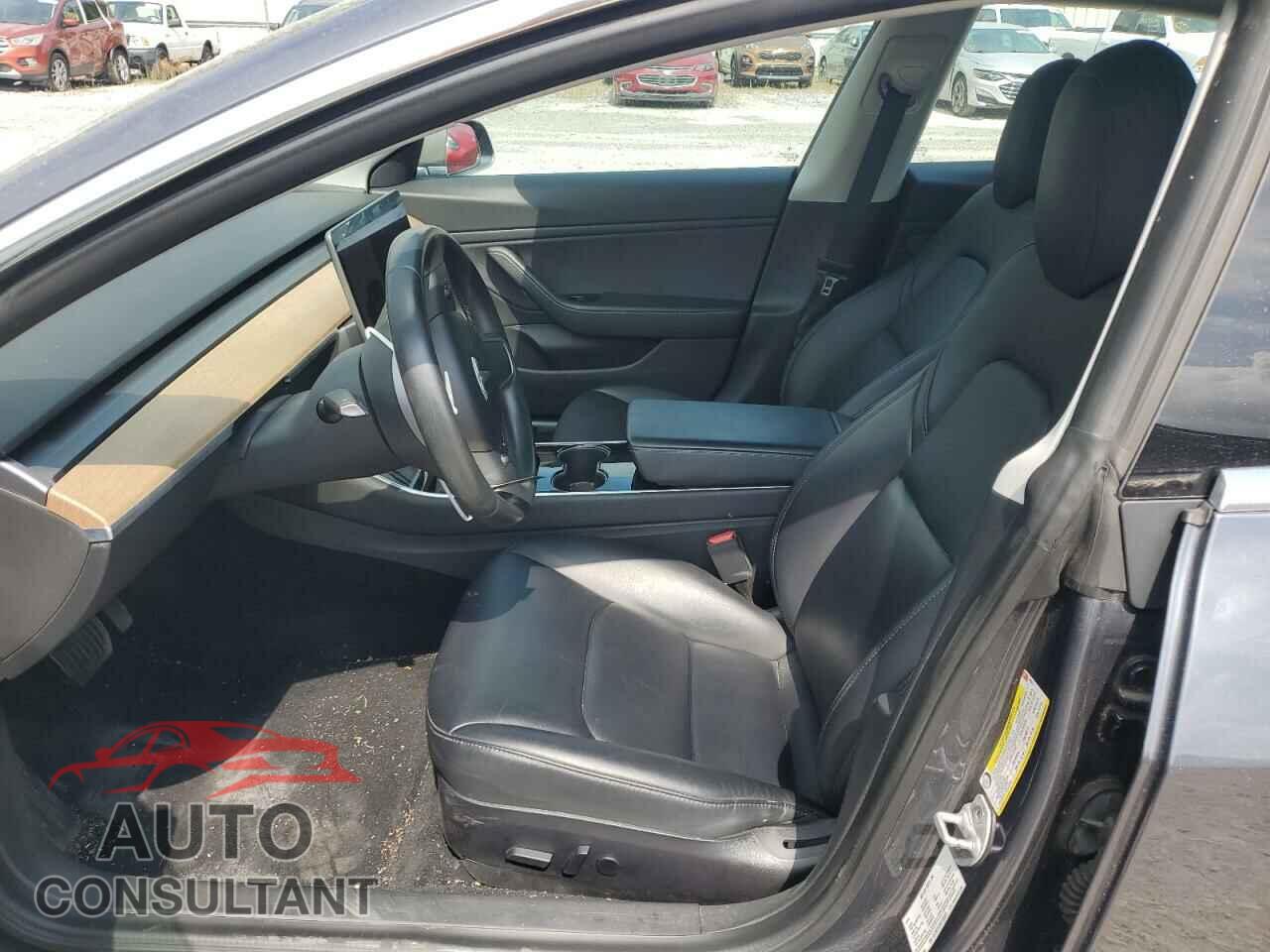 TESLA MODEL 3 2019 - 5YJ3E1EB3KF205671