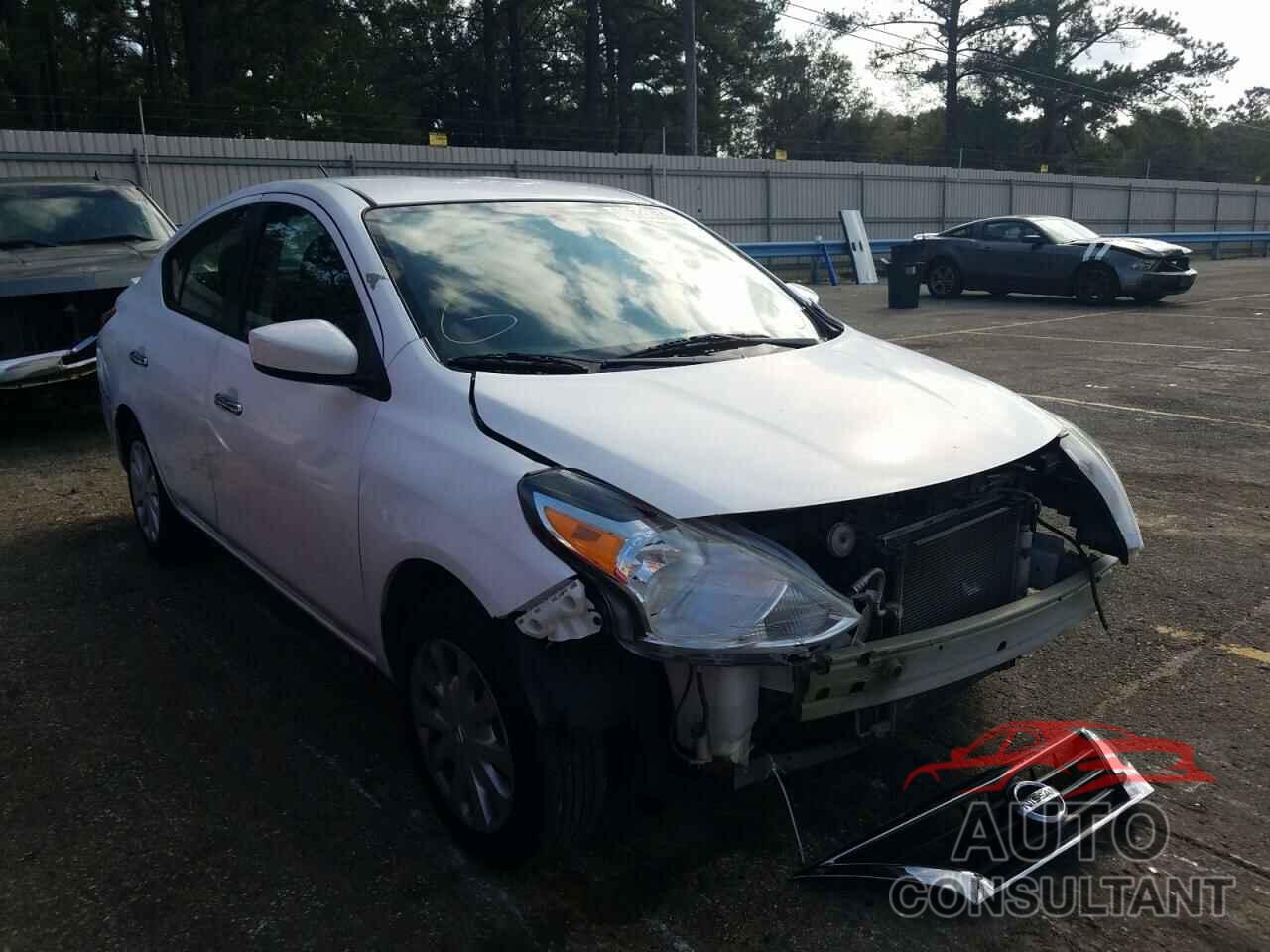 NISSAN VERSA 2018 - 3N1CN7AP7JL809294