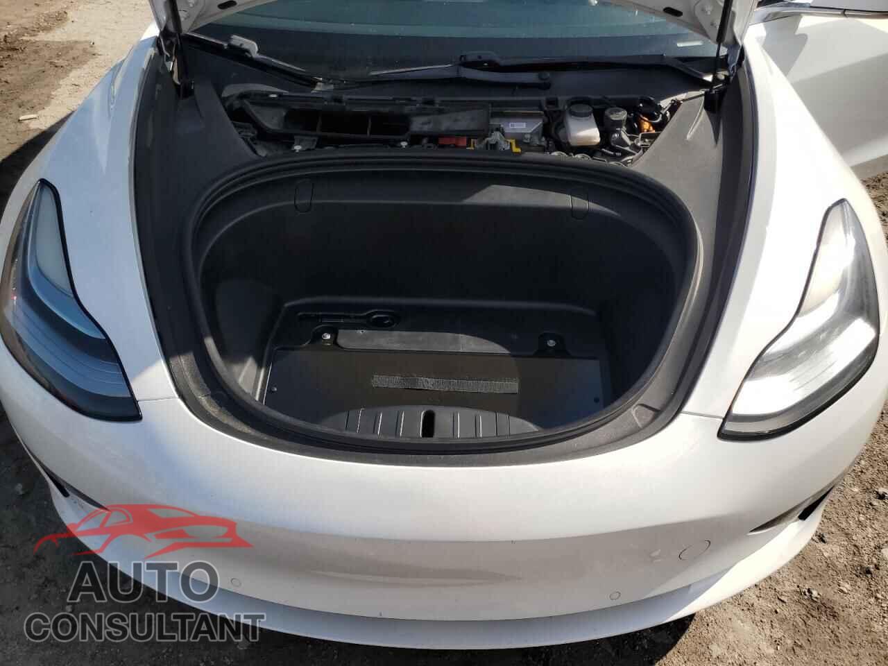 TESLA MODEL 3 2018 - 5YJ3E1EA8JF017251
