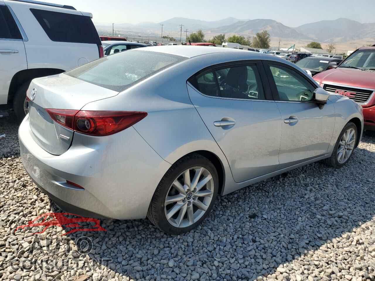 MAZDA 3 2017 - 3MZBN1V73HM137901