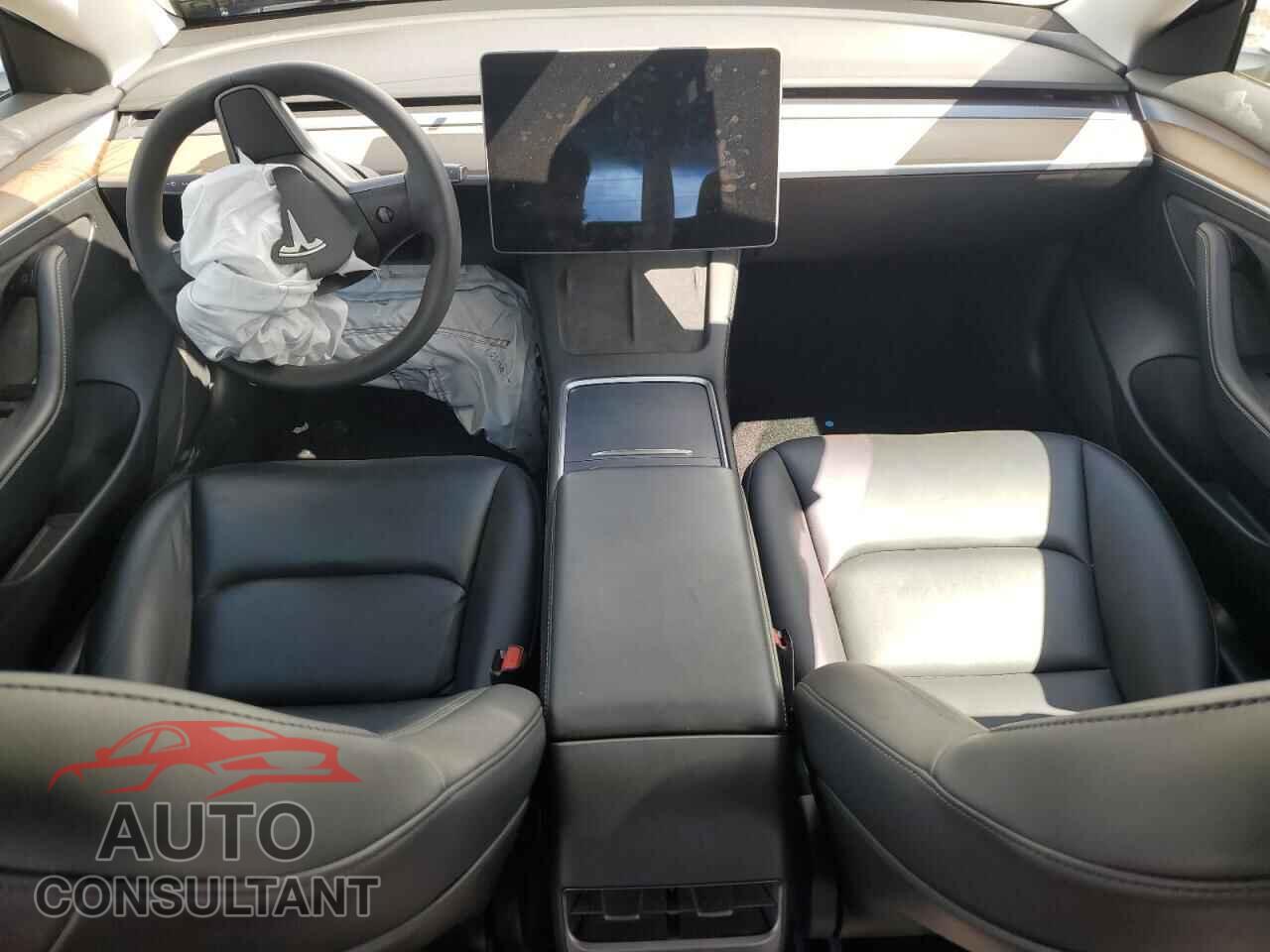 TESLA MODEL 3 2021 - 5YJ3E1EA5MF045951