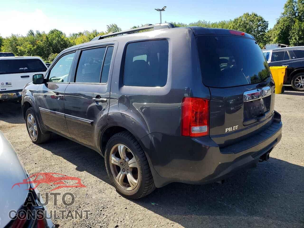 HONDA PILOT 2013 - 5FNYF4H66DB032167