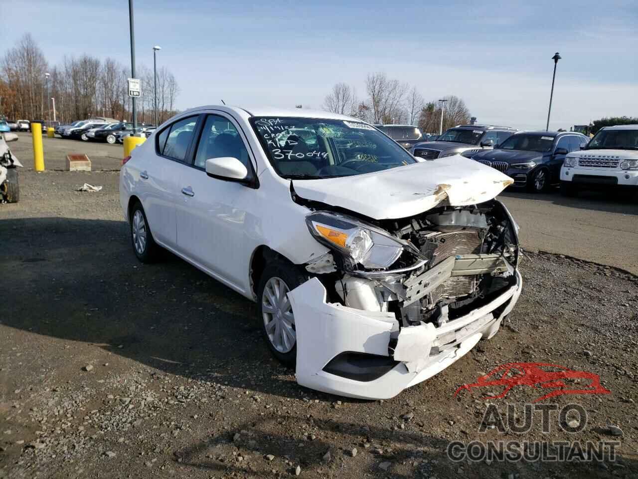 NISSAN VERSA 2019 - 3N1CN7AP5KL857622