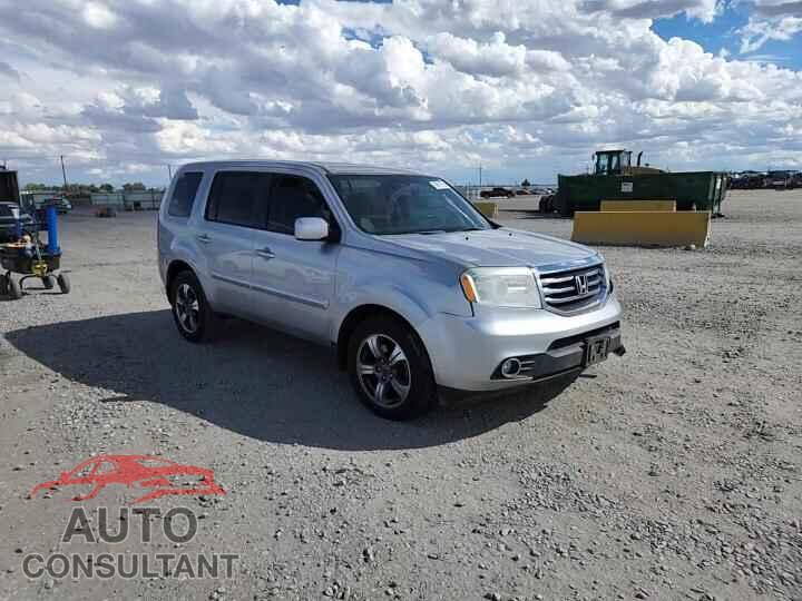 HONDA PILOT 2015 - 5FNYF4H37FB011093