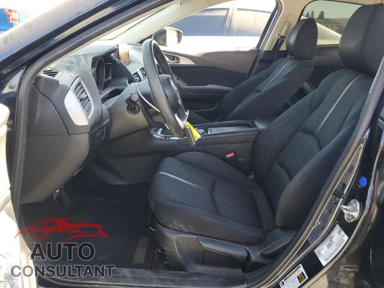 MAZDA 3 2017 - 3MZBN1U77HM105146