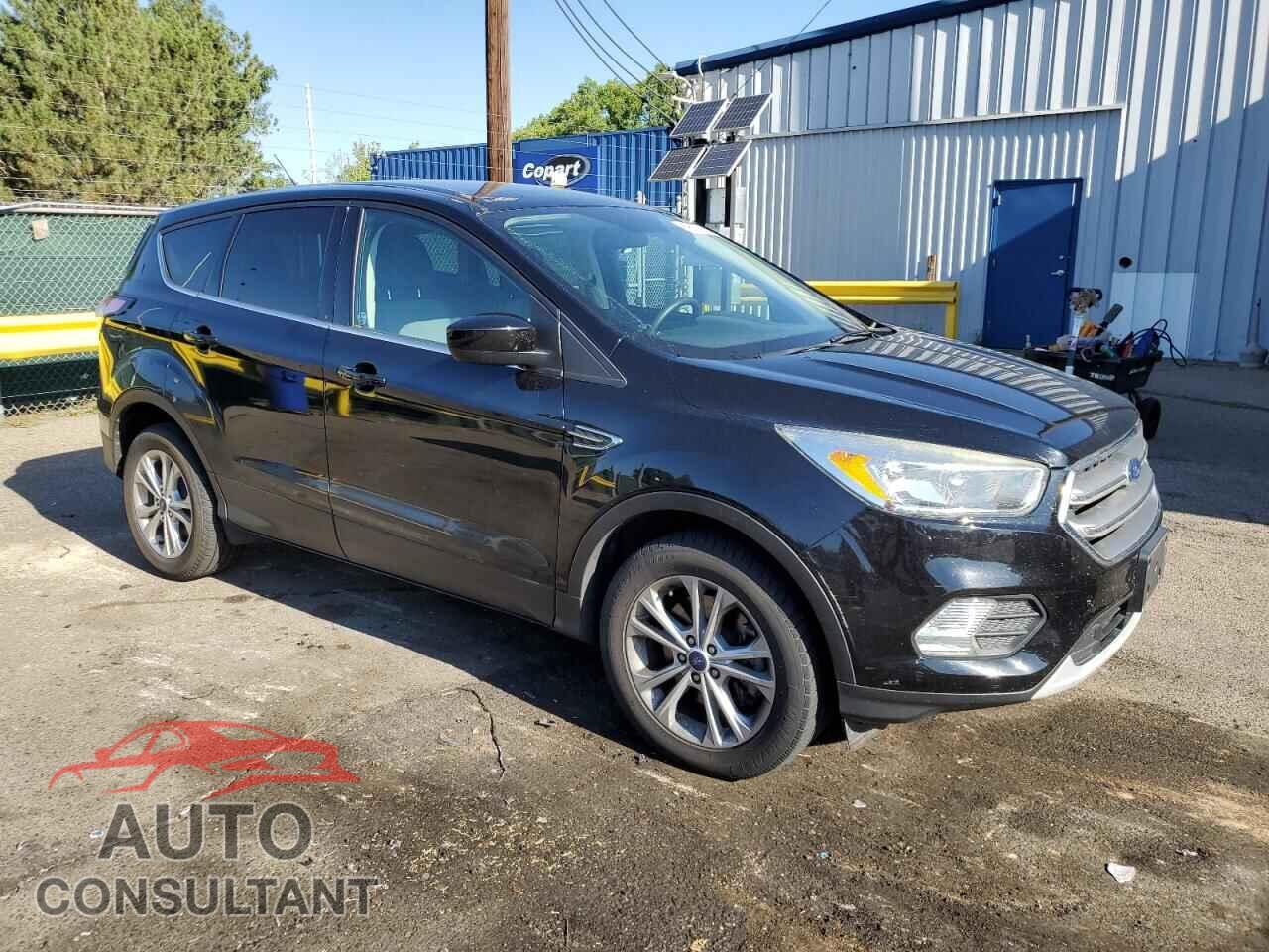 FORD ESCAPE 2017 - 1FMCU9GD1HUD93621