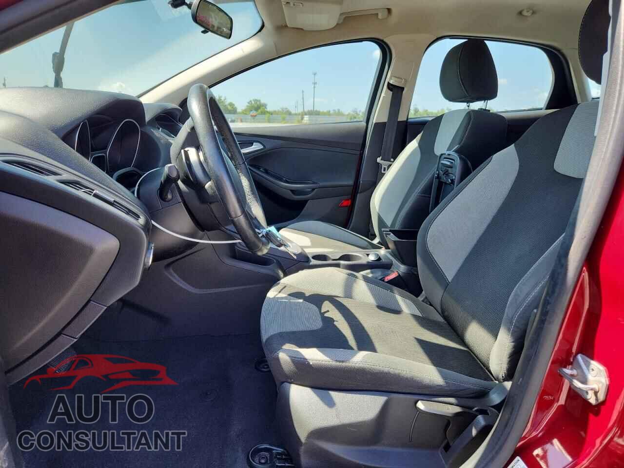 FORD FOCUS 2014 - 1FADP3K26EL284520