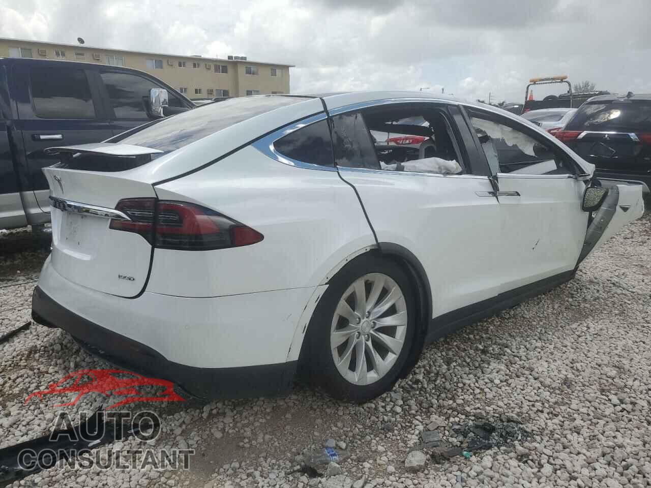 TESLA MODEL X 2017 - 5YJXCAE21HF078564