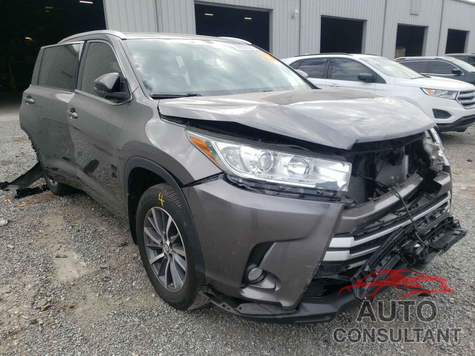 TOYOTA HIGHLANDER 2018 - 5TDKZRFH8JS535284