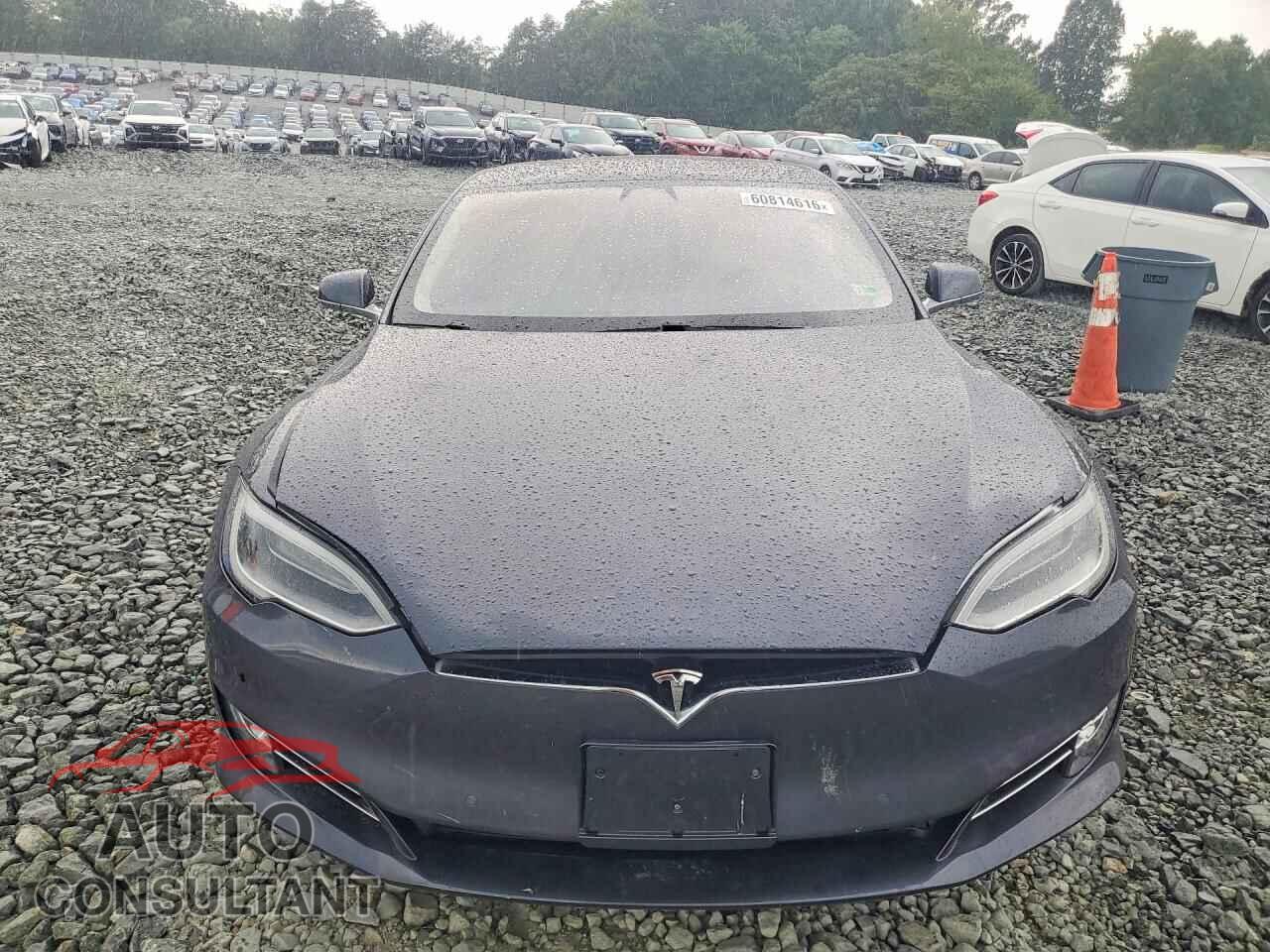 TESLA MODEL S 2018 - 5YJSA1E22JF283977