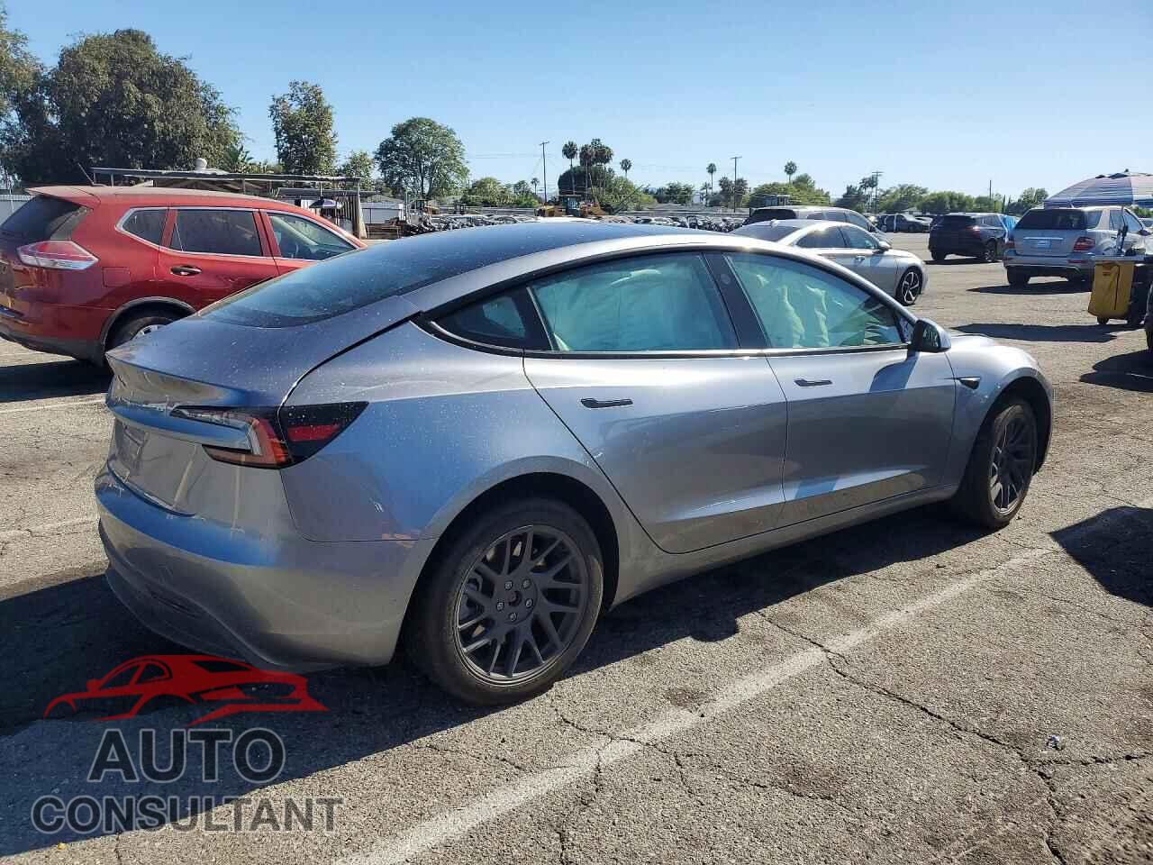 TESLA MODEL 3 2025 - 5YJ3E1EA7SF058536