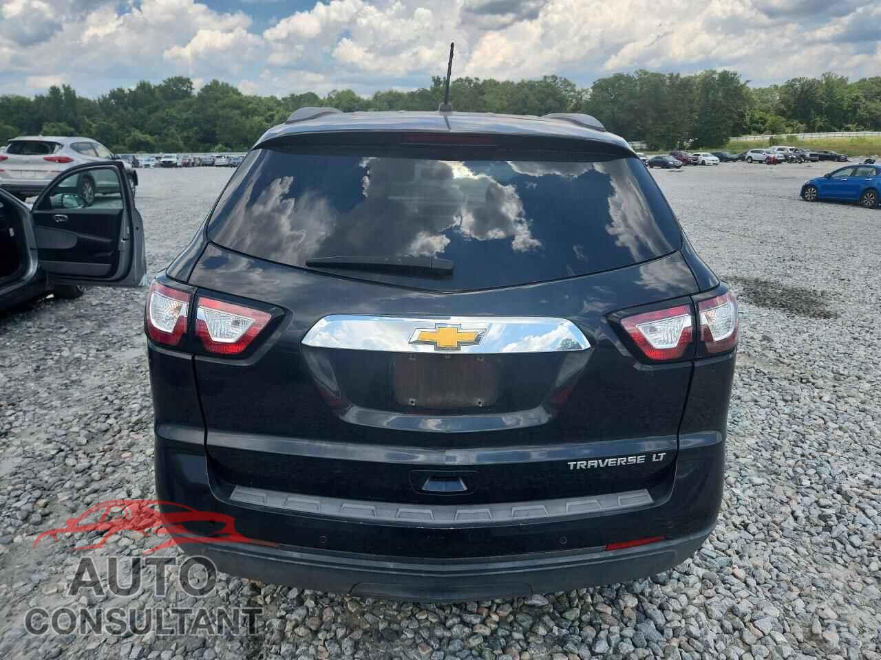 CHEVROLET TRAVERSE 2015 - 1GNKRGKD5FJ238217