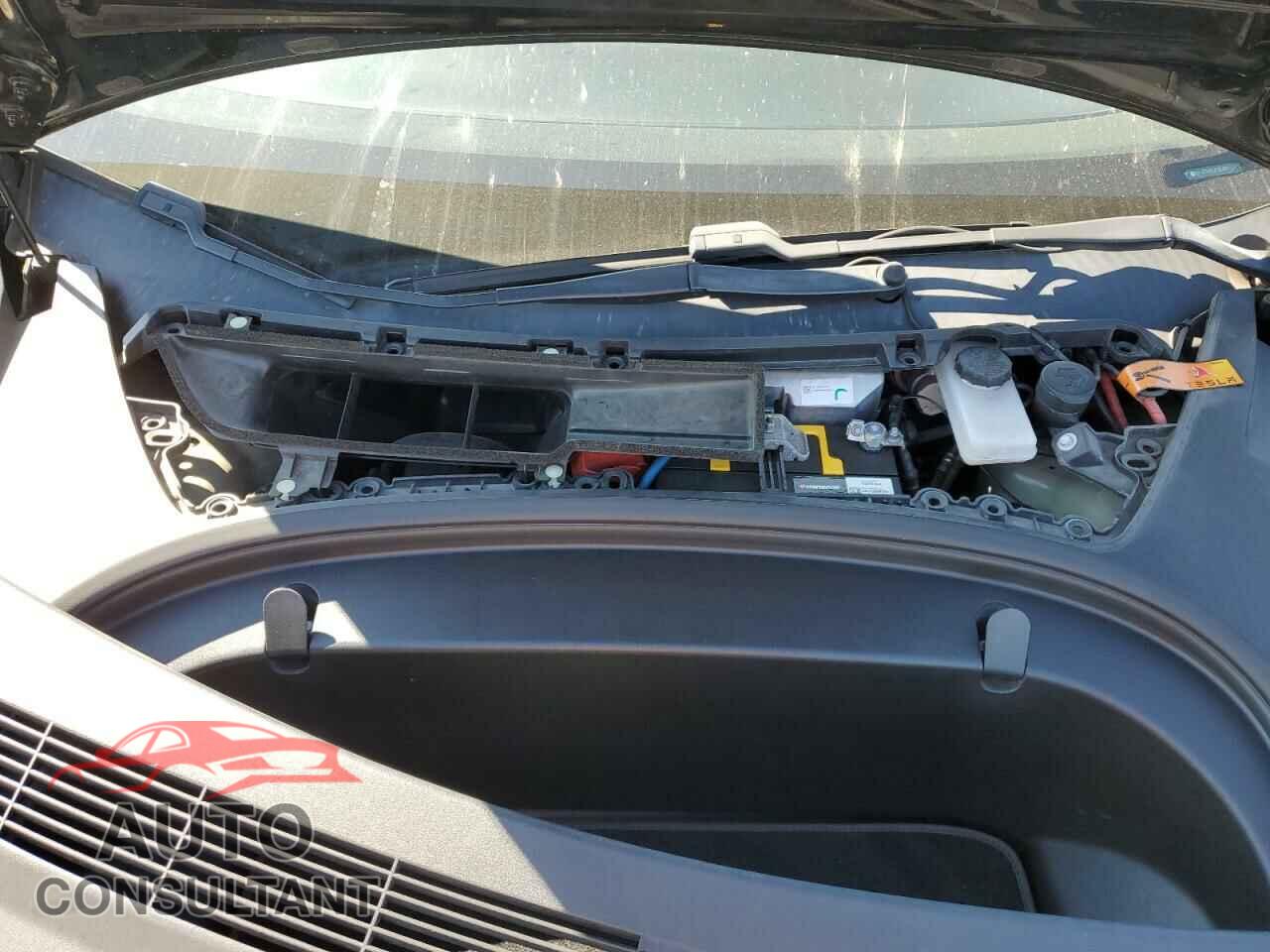TESLA MODEL 3 2018 - 5YJ3E1EB1JF067921