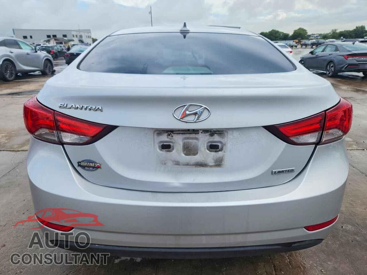 HYUNDAI ELANTRA 2016 - KMHDH4AE7GU553397