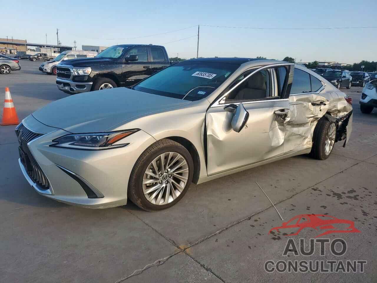 LEXUS ES350 2019 - 58ABZ1B16KU031778