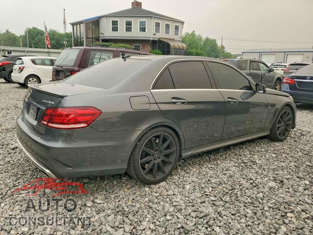 MERCEDES-BENZ E-CLASS 2015 - WDDHF7GB5FB105542