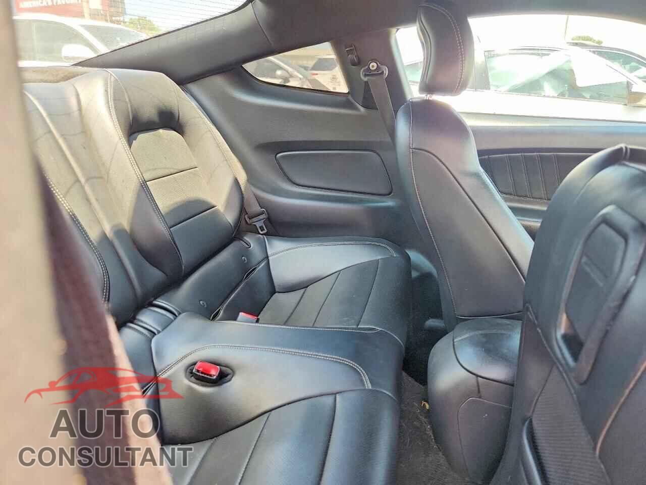 FORD MUSTANG 2015 - 1FA6P8TH3F5376540