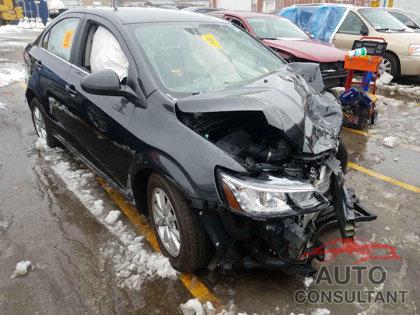 CHEVROLET SONIC 2019 - 1G1JD5SB1K4137831