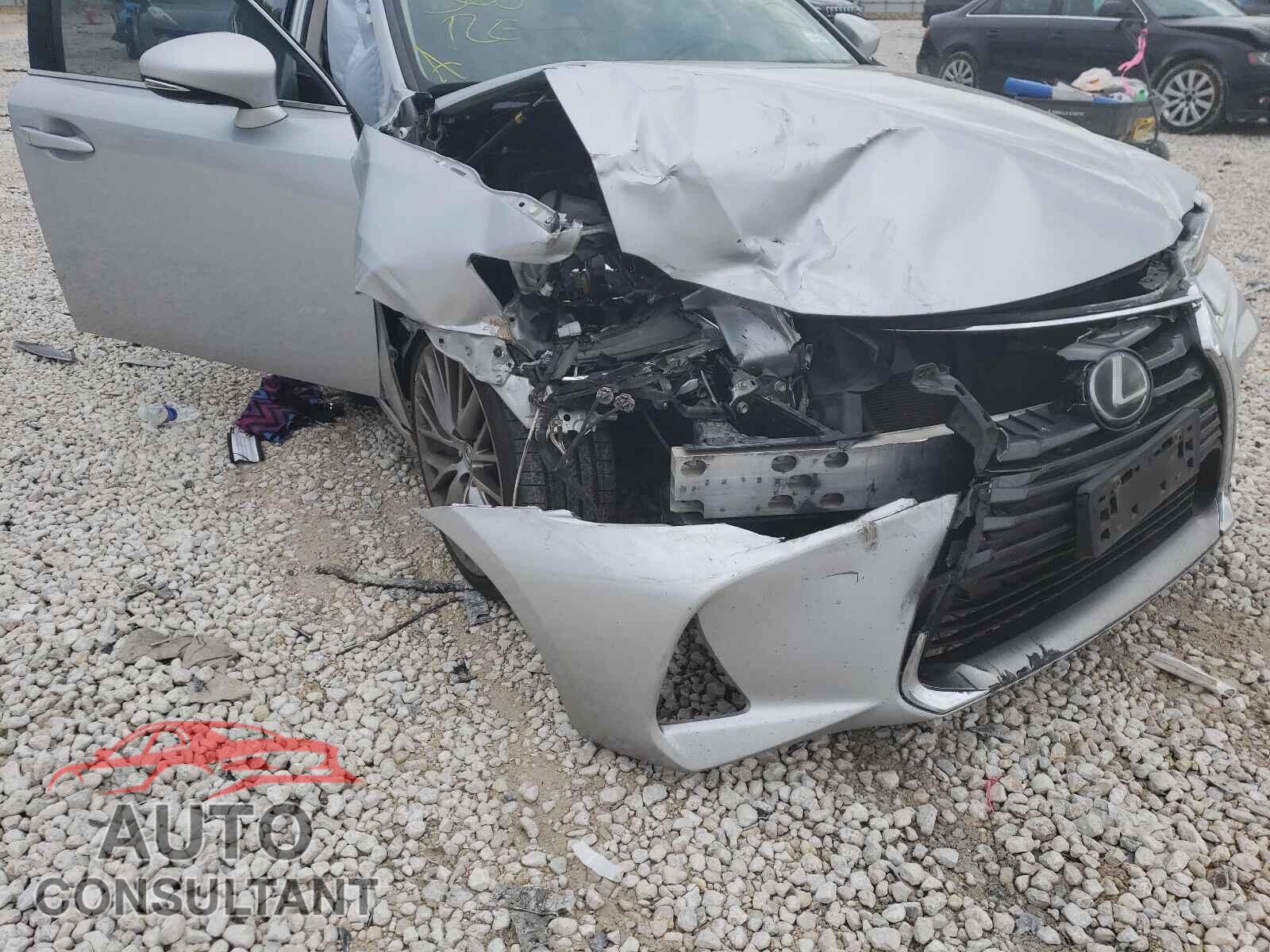 LEXUS IS 2017 - JTHBA1D29H5052361