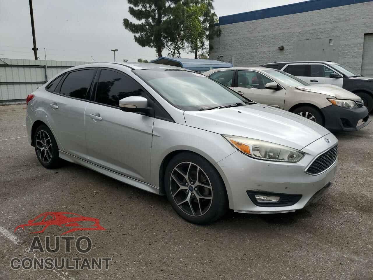 FORD FOCUS 2015 - 1FADP3F28FL348729