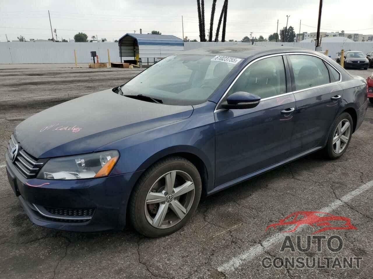 VOLKSWAGEN PASSAT 2012 - 1VWBH7A35CC042957