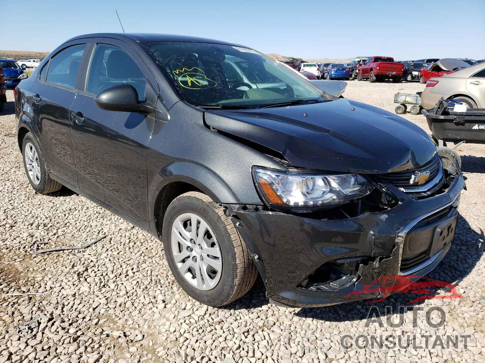 CHEVROLET SONIC 2019 - 1G1JB5SB8K4131286