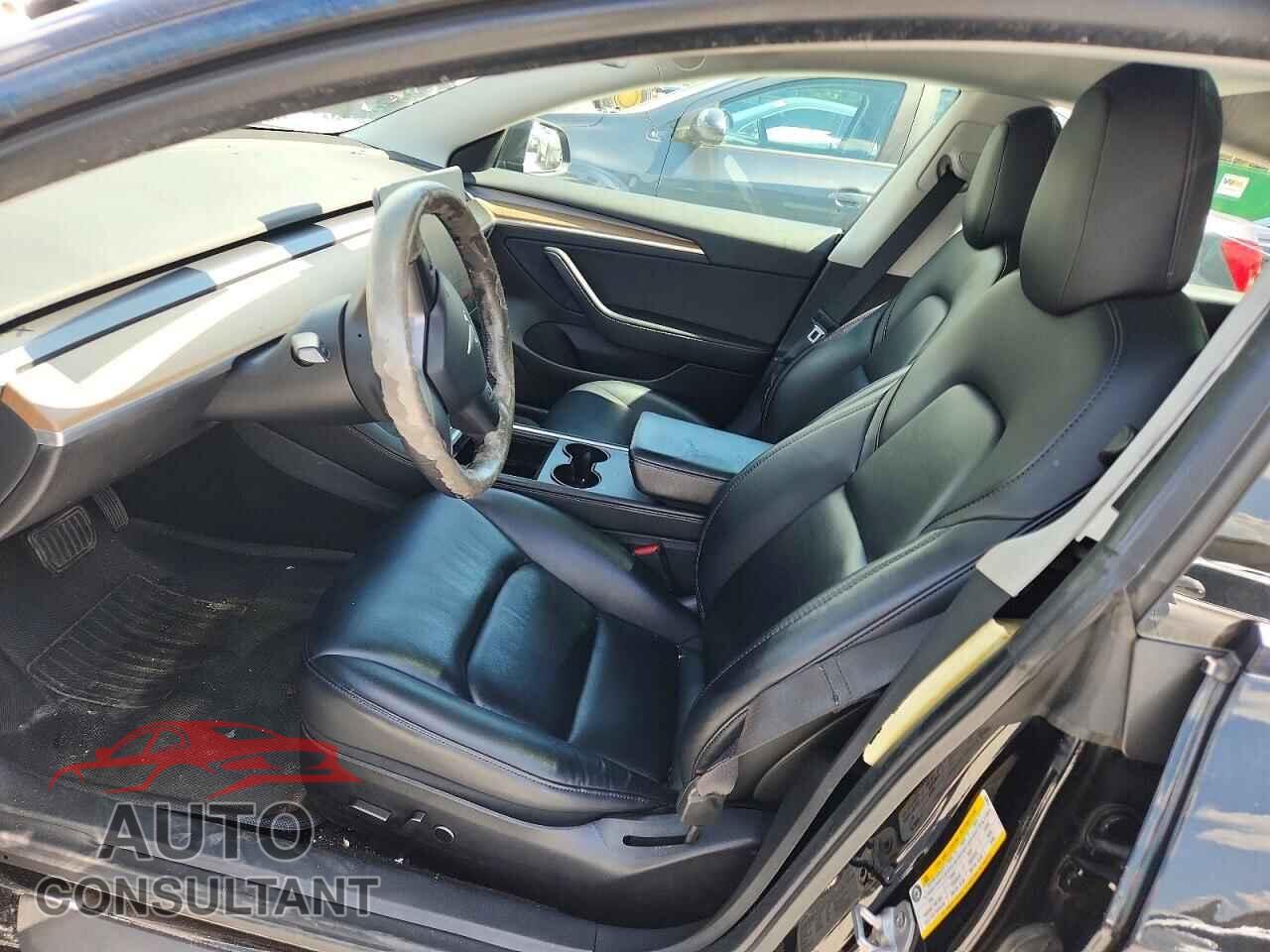 TESLA MODEL 3 2021 - 5YJ3E1EB0MF035613