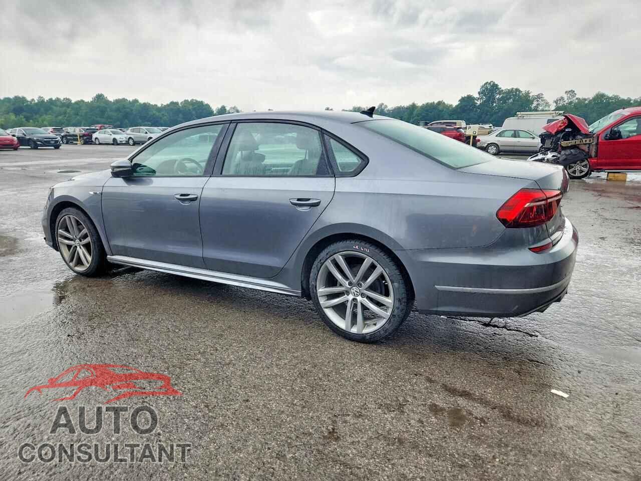 VOLKSWAGEN PASSAT 2018 - 1VWAA7A38JC018004